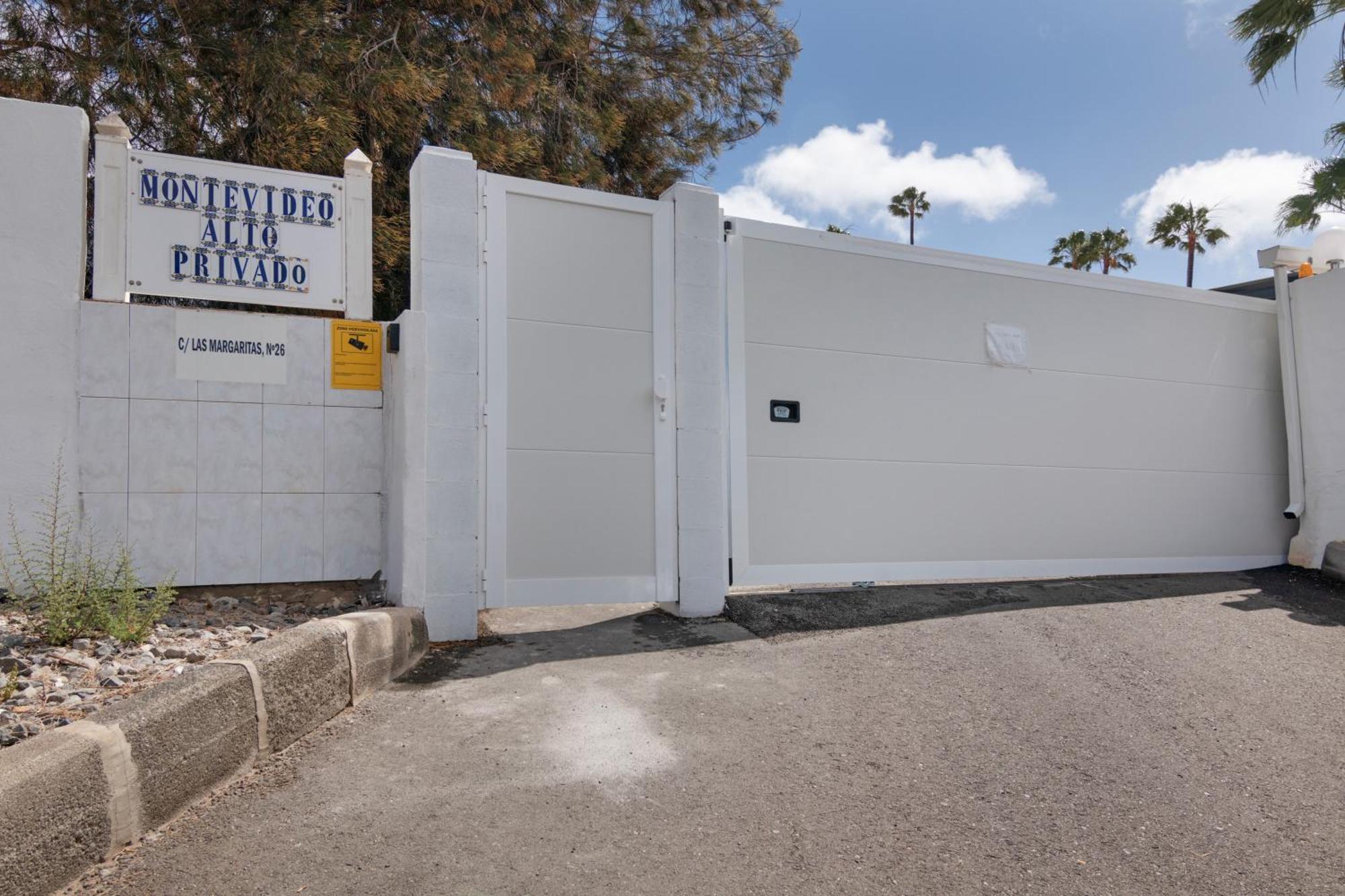 Confortable Bungalow With Views San Bartolomé Exterior photo